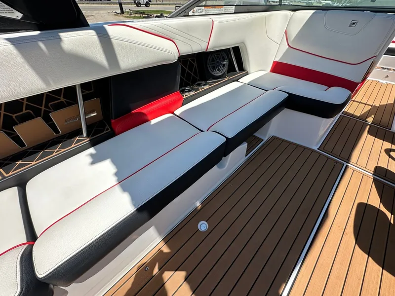 Slide: The Image of Nautique Super Air Nautique GS24 2019 - 16