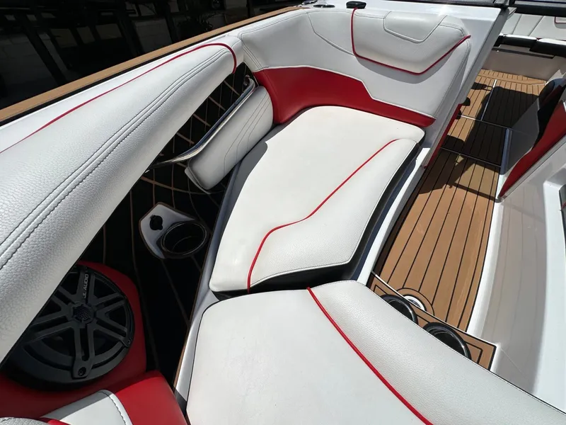 Slide: The Image of Nautique Super Air Nautique GS24 2019 - 30
