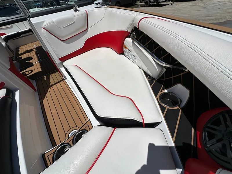 Slide: The Image of Nautique Super Air Nautique GS24 2019 - 32