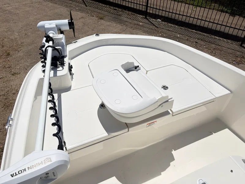 Slide: The Image of Bayliner Element F18 2019 - 11