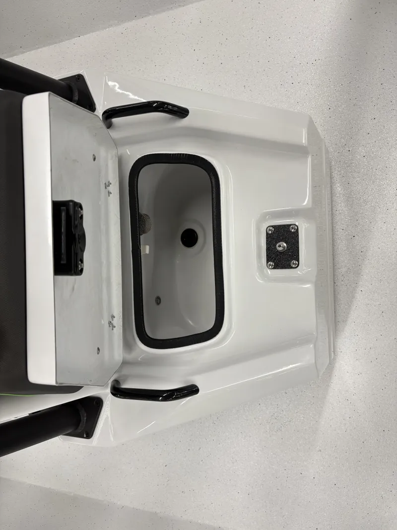 Slide: The Image of Xpress XR21 Bay 2027 - 4
