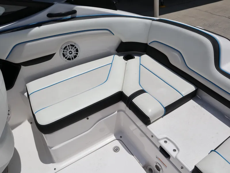 Slide: The Image of Yamaha AR210 2019 - 21