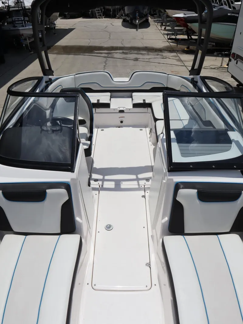 Slide: The Image of Yamaha AR210 2019 - 18