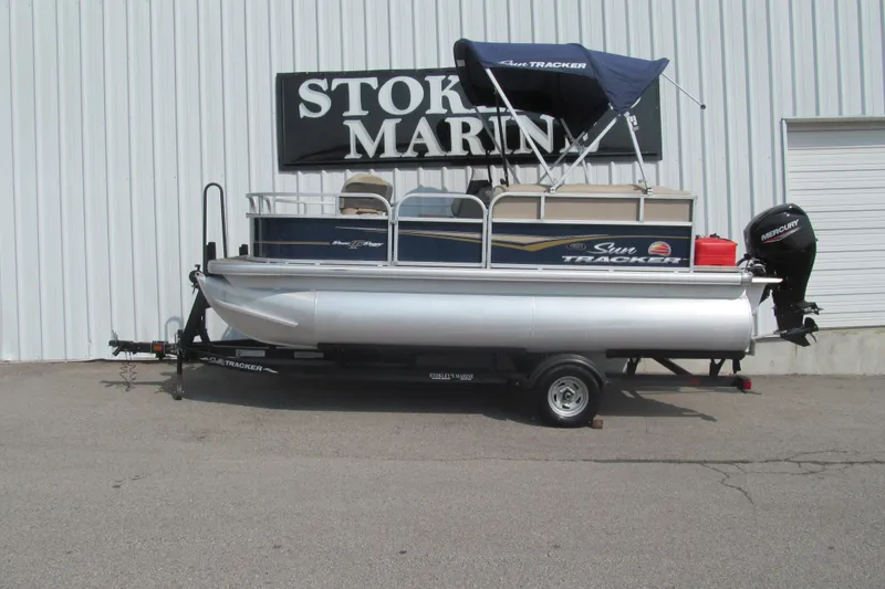 The Image of 2022 Sun Tracker Bass Buggy 16 XL pontoon boat on trailer at Stokley's Marine. - 1
