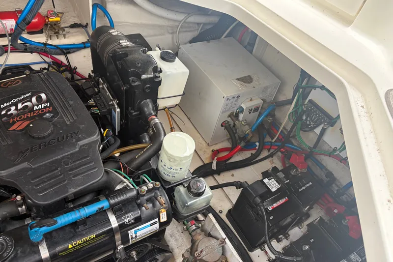 Slide: The Image of Engine compartment of a 2005 Sea Ray Sundancer 260 with MerCruiser 350 MPI Horizon. - 34