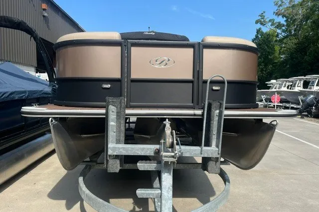 Slide: The Image of 2023 Bentley Pontoons Legacy 243 Cruise on trailer, outdoor display. - 5