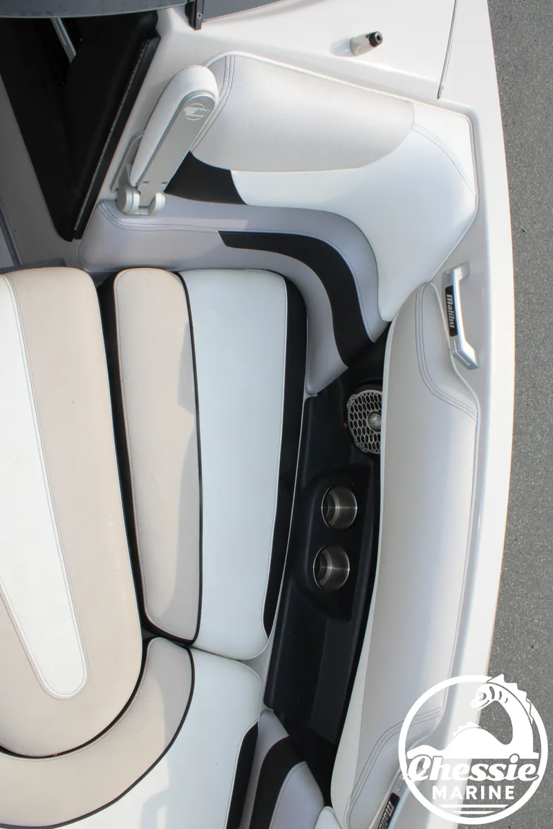 Slide: The Image of Malibu Wakesetter 23 LSV 2016 - 25