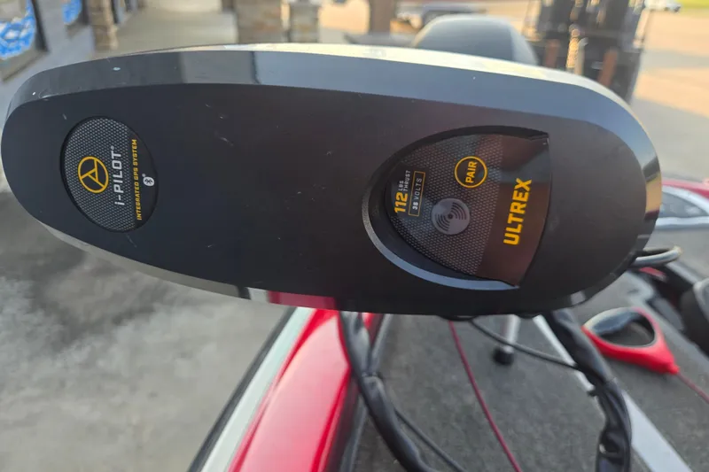 Slide: The Image of Minn Kota Ultrex trolling motor with i-Pilot GPS on a 2007 Ranger Z21 boat. - 8