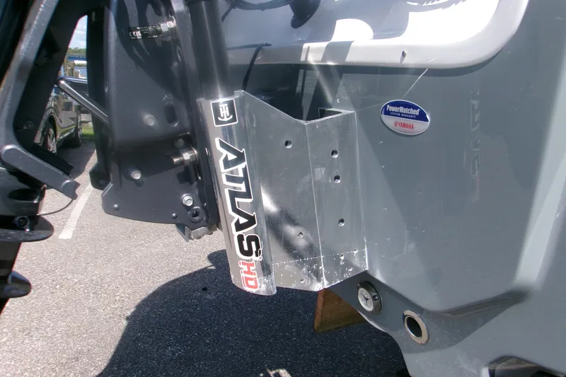 Slide: The Image of 2027 Sportsman Masters 227 Bay Boat with Atlas HD jack plate and Yamaha PowerMatched system. - 16