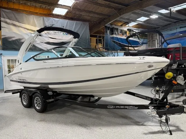 The Image of Regal 2000 ES 2026 - 1
