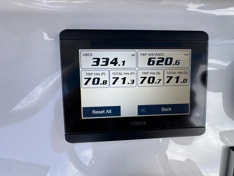 Slide: The Image of Sea Hunt Ultra 265SE 2025 - 27