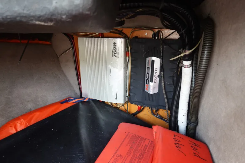 Slide: The Image of Audio system installation in a 2000 Malibu Wakesetter 23 LSV boat. - 13