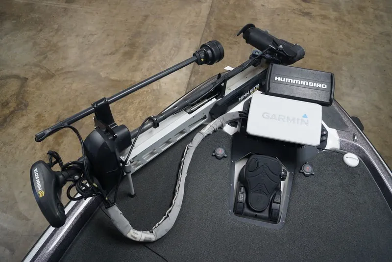 Slide: The Image of 2023 Skeeter ZXR21 boat with Garmin and Humminbird electronics, Minn Kota trolling motor. - 11