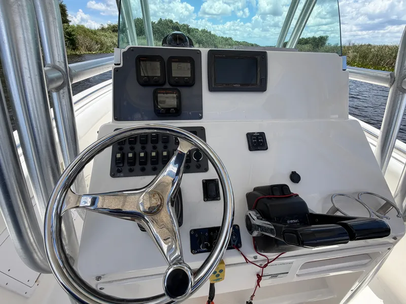 Slide: The Image of Robalo R240 Center Console 2014 - 13