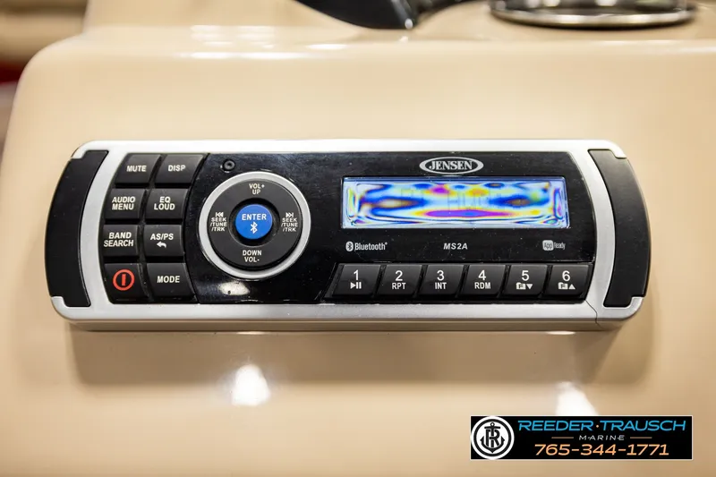 Slide: The Image of Jensen MS2A marine stereo system on 2019 SUNTRACKER 20 DLX boat dashboard. - 34