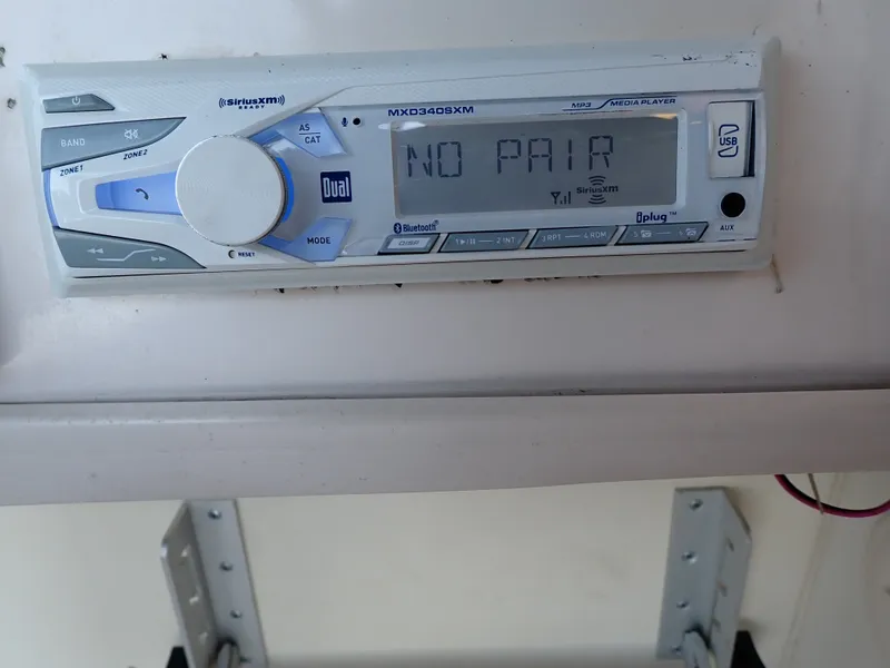 Slide: The Image of A Dual car stereo with Bluetooth function displays "No Pair." - 18