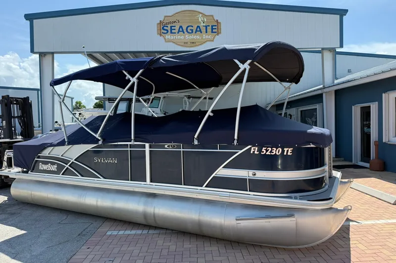 Slide: The Image of 2022 Sylvan L3 DLZ pontoon boat at Seagate Marine Sales dealership. - 1