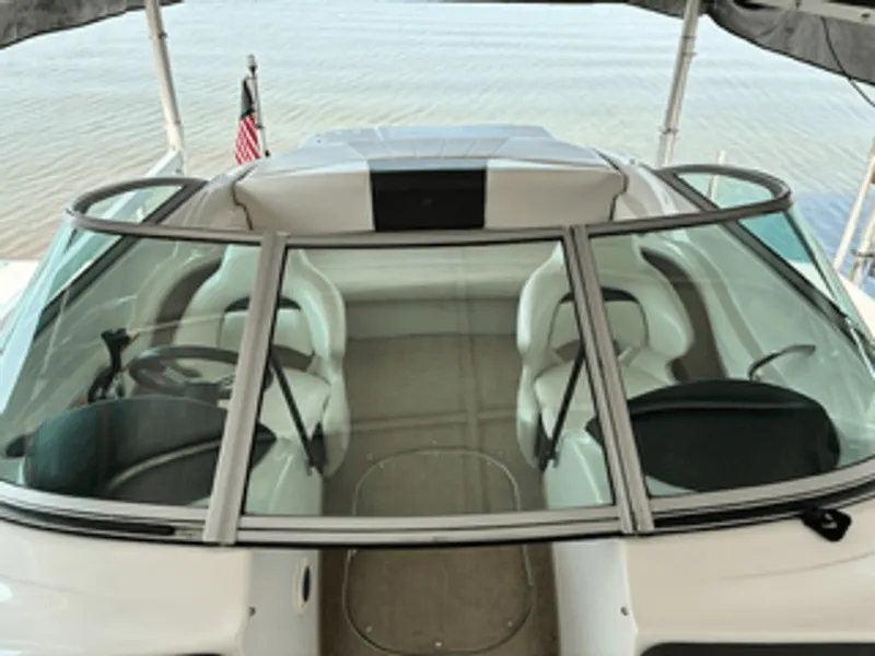 Slide: The Image of Four Winns 190 Horizon 2011 - 4