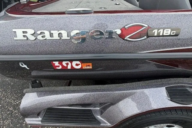 Slide: The Image of 2014 Ranger Z118 boat with logo and model details on the side. - 3