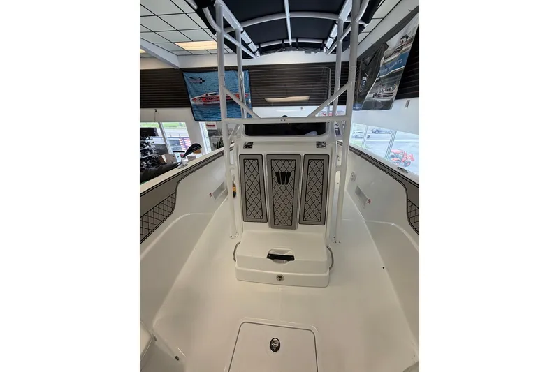 Slide: The Image of 2027 Wellcraft 202 Fisherman boat interior with sleek design and modern features. - 15