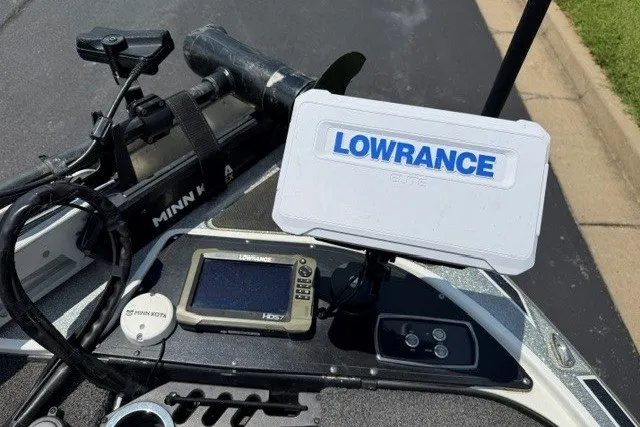 Slide: The Image of Nitro Z19 Pro 2017 boat dashboard with Lowrance electronics and Minn Kota trolling motor. - 9