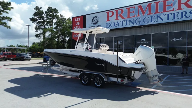 Slide: The Image of Bayliner TROPHY CC24 2024 - 3