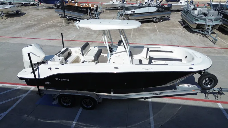 Slide: The Image of Bayliner TROPHY CC24 2024 - 12
