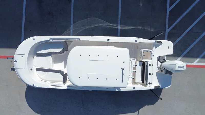 Slide: The Image of Bayliner TROPHY CC24 2024 - 19