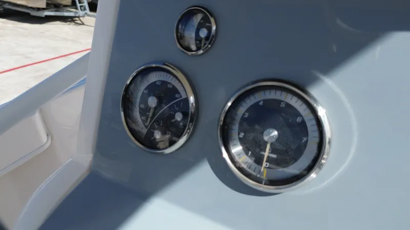 Slide: The Image of Bayliner TROPHY CC24 2024 - 38
