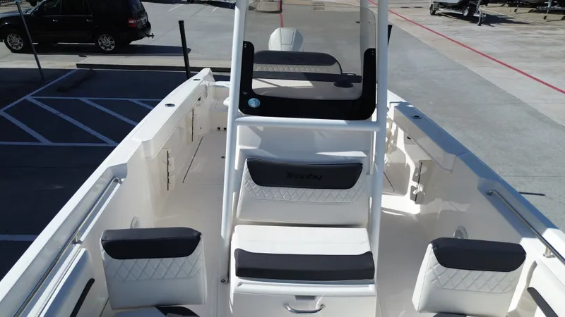 Slide: The Image of Bayliner TROPHY CC24 2024 - 22