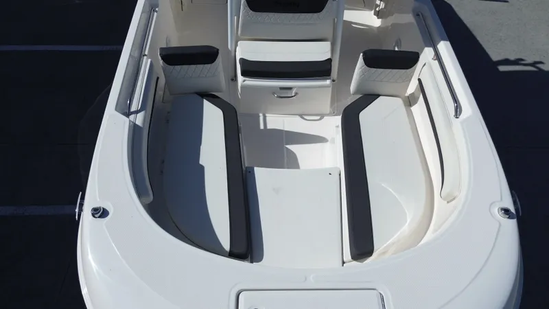 Slide: The Image of Bayliner TROPHY CC24 2024 - 20