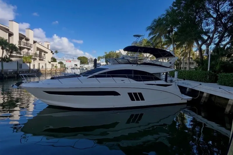 The Image of Sea Ray 510 Fly 2014 - undefined
