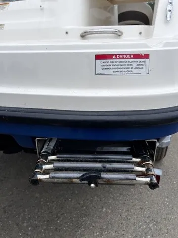 Slide: The Image of Bayliner VR5 Bowrider 2017 - 21