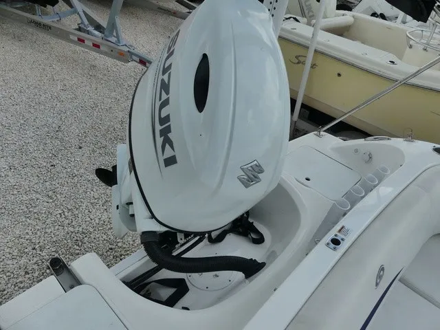 Slide: The Image of Hurricane SunDeck Sport 188 OB 2022 - 6