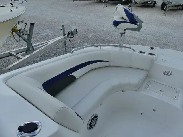 Slide: The Image of Hurricane SunDeck Sport 188 OB 2022 - 13