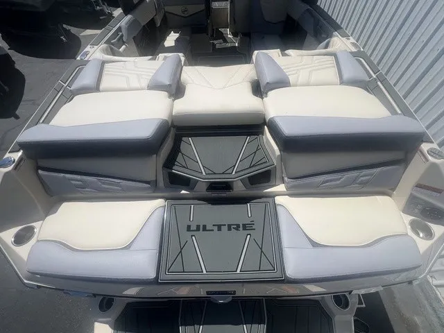 Slide: The Image of Tigé Ultré 25ZX 2027 - 15