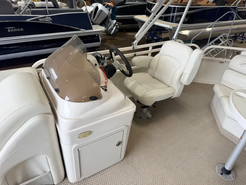 Slide: The Image of Starcraft 226 Limited & 60HP Mercury 4Stroke 2008 - 18