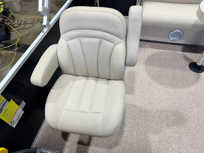 Slide: The Image of Weeres 220 Cadet Cruise & 90HP Evinrude ETec 2016 - 24