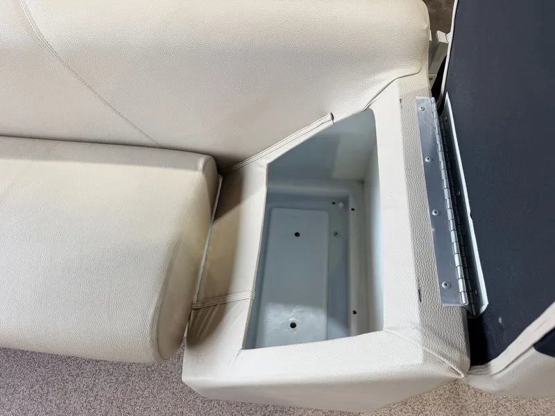 Slide: The Image of Weeres 220 Cadet Cruise & 90HP Evinrude ETec 2016 - 19