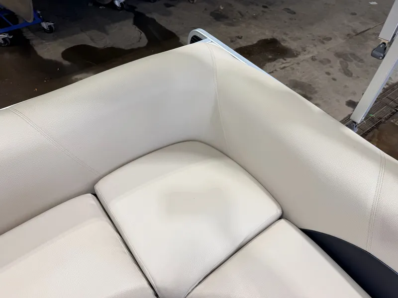Slide: The Image of Weeres 220 Cadet Cruise & 90HP Evinrude ETec 2016 - 34