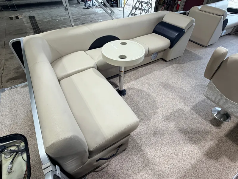 Slide: The Image of Weeres 220 Cadet Cruise & 90HP Evinrude ETec 2016 - 9