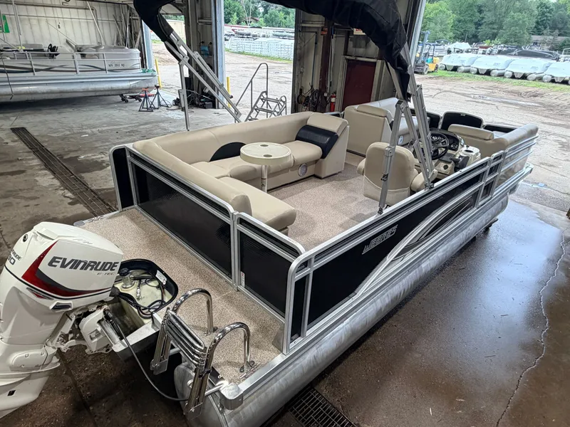 Slide: The Image of Weeres 220 Cadet Cruise & 90HP Evinrude ETec 2016 - 7