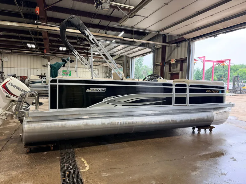 Slide: The Image of Weeres 220 Cadet Cruise & 90HP Evinrude ETec 2016 - 47