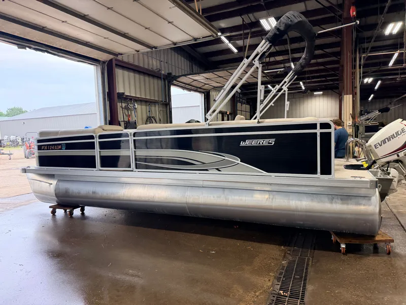 Slide: The Image of Weeres 220 Cadet Cruise & 90HP Evinrude ETec 2016 - 43