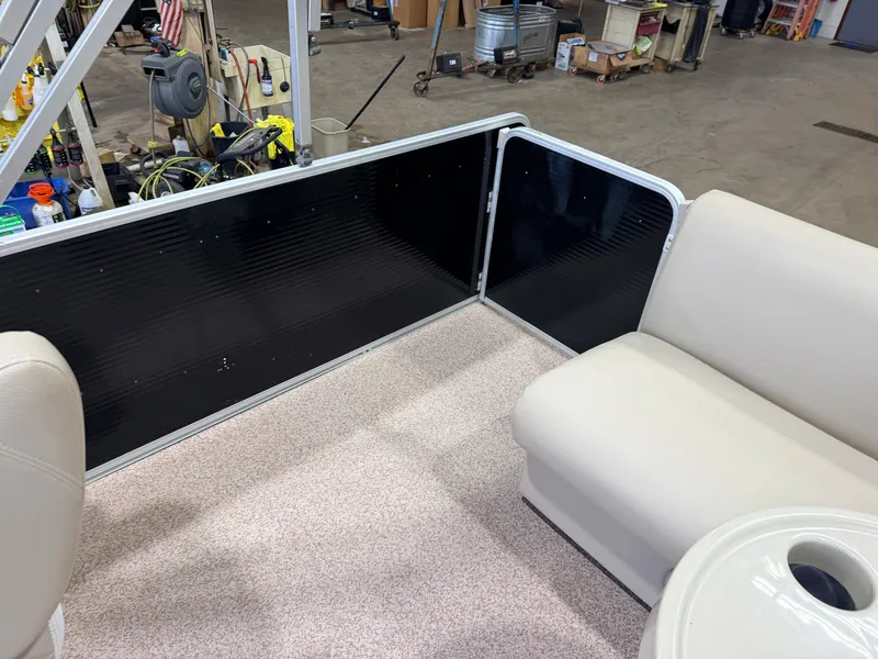 Slide: The Image of Weeres 220 Cadet Cruise & 90HP Evinrude ETec 2016 - 37