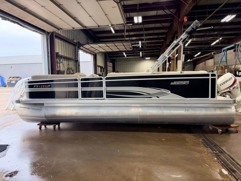 Slide: The Image of Weeres 220 Cadet Cruise & 90HP Evinrude ETec 2016 - 42