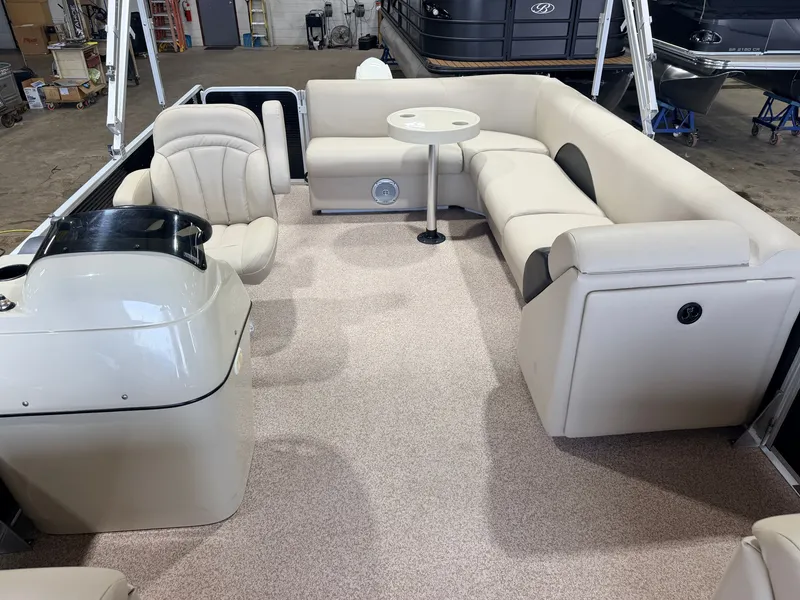 Slide: The Image of Weeres 220 Cadet Cruise & 90HP Evinrude ETec 2016 - 5
