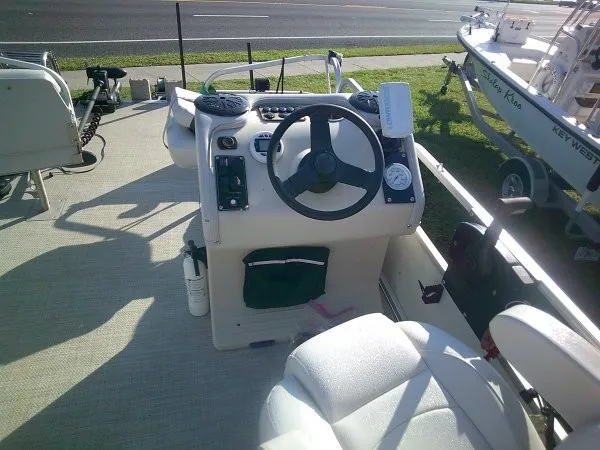 Slide: The Image of Starcraft 18' Pontoon refurbished 1997 - 4