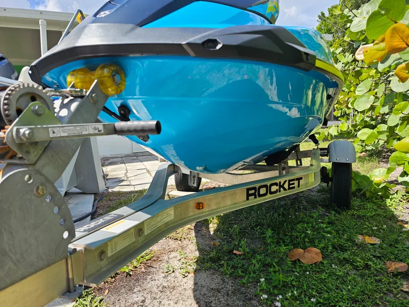 Slide: The Image of Yamaha GP 1800 R 2022 - 4