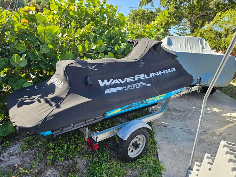 Slide: The Image of Yamaha GP 1800 R 2022 - 10